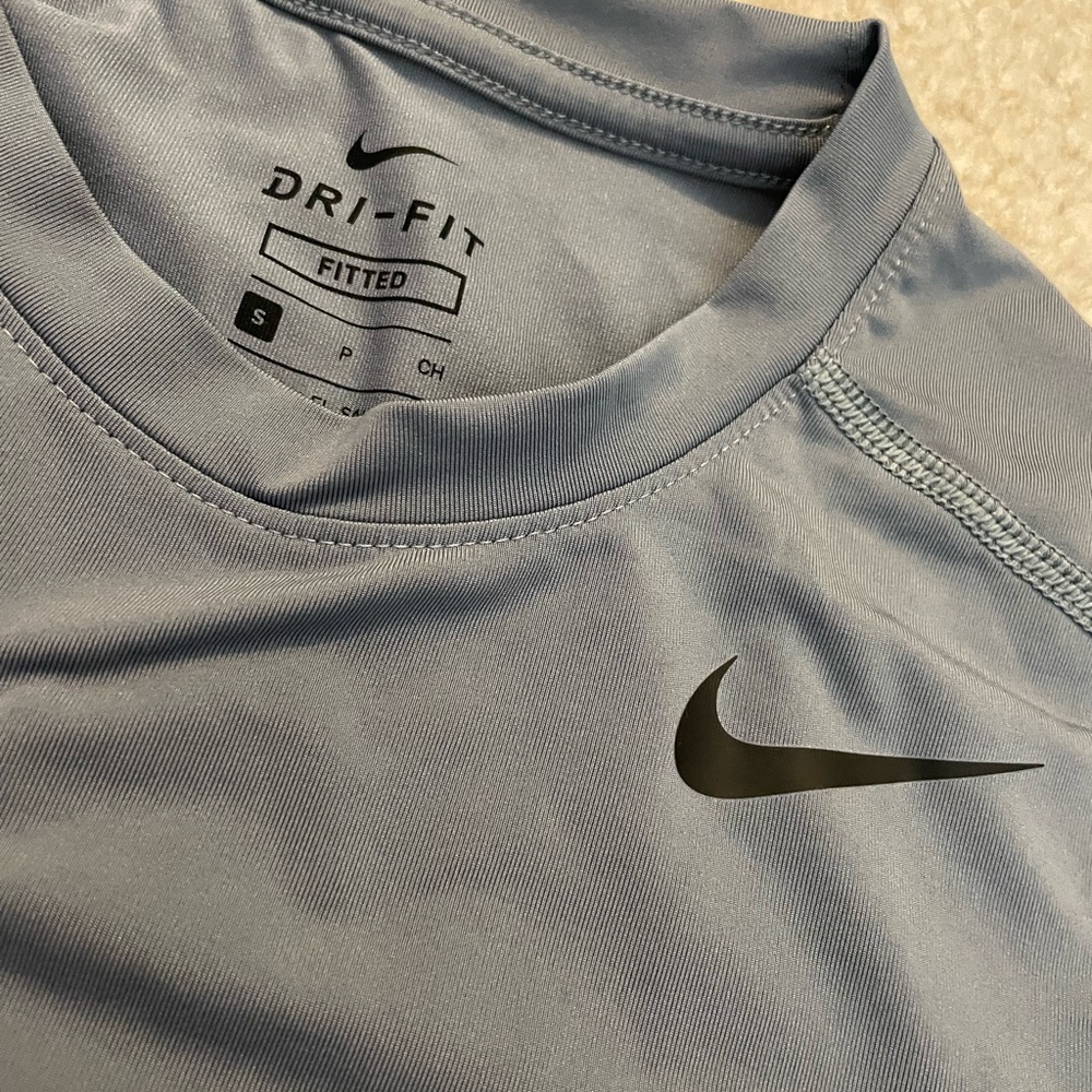 nike boys dri fit solid tee size 7